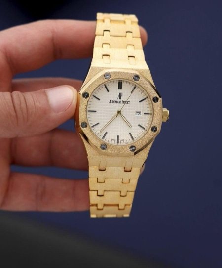 שעון Audemars Piguet יוקרתי + קופסה איכותית