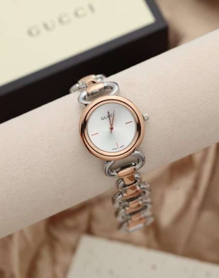 שעון Gucci יוקרתי + קופסה איכותית