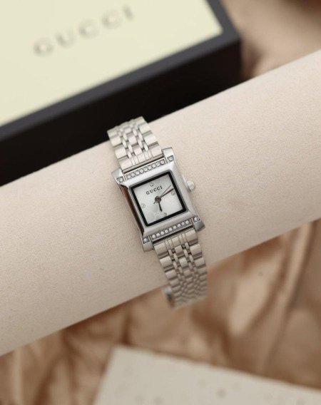 שעון Gucci יוקרתי + קופסה איכותית