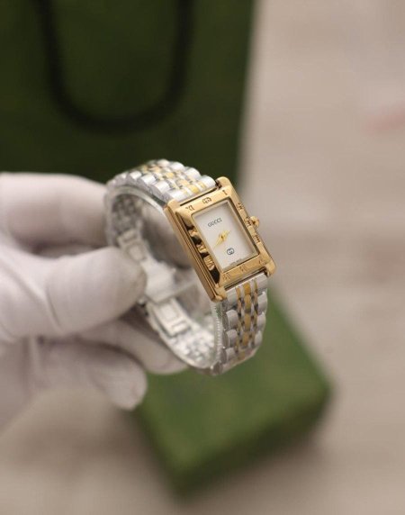 שעון Gucci יוקרתי + קופסה איכותית