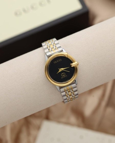 שעון Gucci יוקרתי + קופסה איכותית