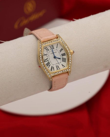 שעון Cartier יוקרתי + קופסה איכותית