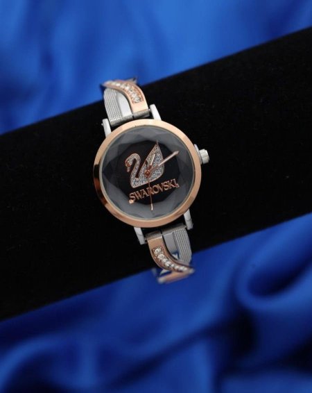 שעון Swarovski יוקרתי + קופסה איכותית