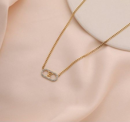 שרשרת יוקרתית בעיצוב אלגנטי