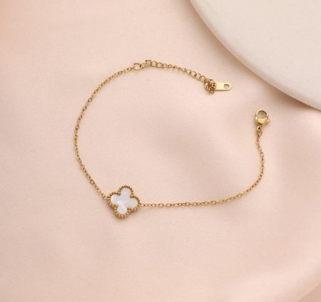 צמיד יוקרתי בעיצוב עדין ומרהיב