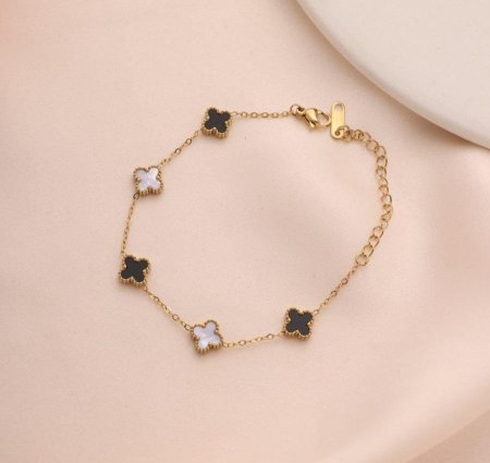 צמיד יוקרתי בעיצוב עדין ומרהיב