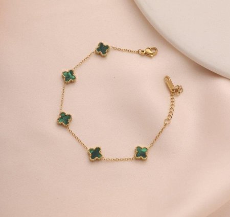 צמיד יוקרתי בעיצוב עדין ומרהיב