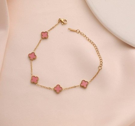 צמיד יוקרתי בעיצוב עדין ומרהיב