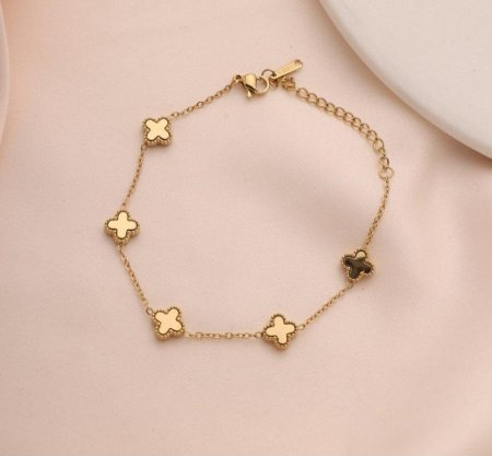 צמיד יוקרתי בעיצוב עדין ומרהיב