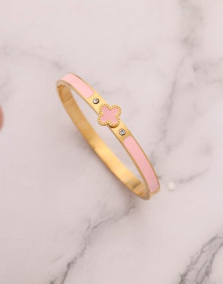 צמיד יוקרתי בעיצוב עדין ומרהיב