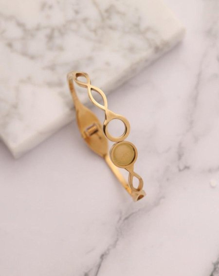 צמיד יוקרתי בעיצוב עדין ומרהיב