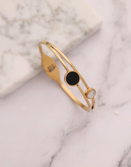 צמיד יוקרתי בעיצוב עדין ומרהיב