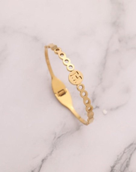 צמיד יוקרתי בעיצוב עדין ומרהיב