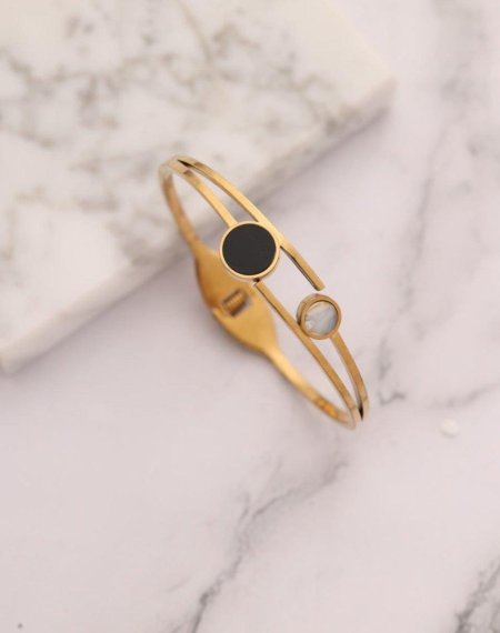 צמיד יוקרתי בעיצוב עדין ומרהיב