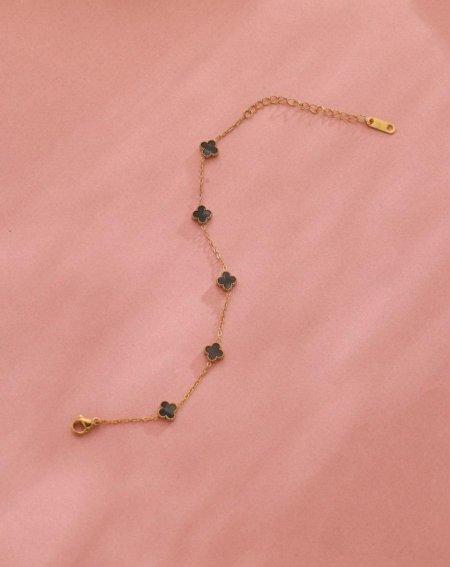 צמיד יוקרתי בעיצוב עדין ומרהיב