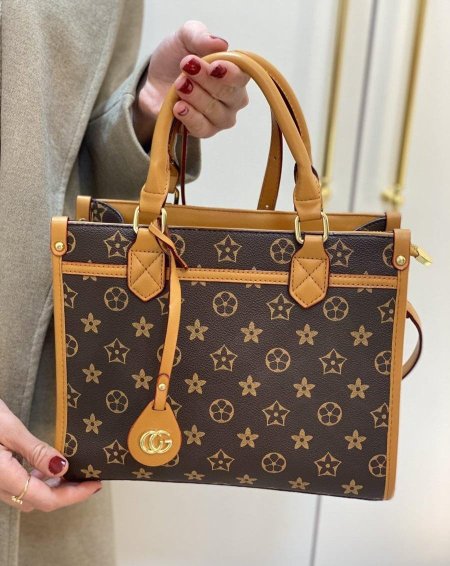 תיק יוקרתי בעיצוב מרשים ונוחות מושלמת