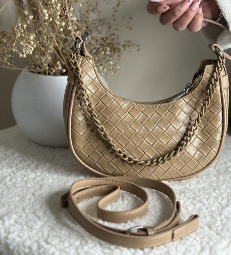 תיק יוקרתי בעיצוב מרשים ונוחות מושלמת