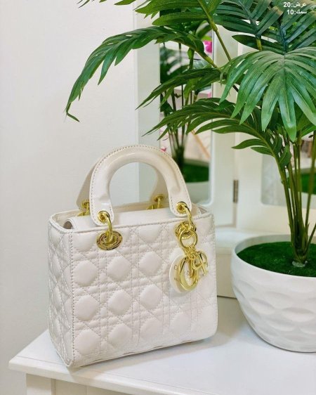 תיק יוקרתי בעיצוב מרשים ונוחות מושלמת