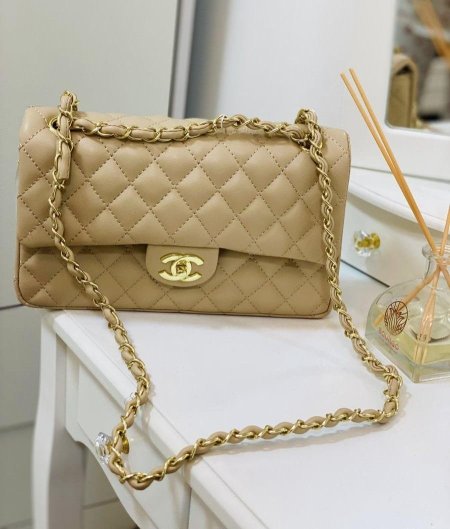 תיק יוקרתי בעיצוב מרשים ונוחות מושלמת