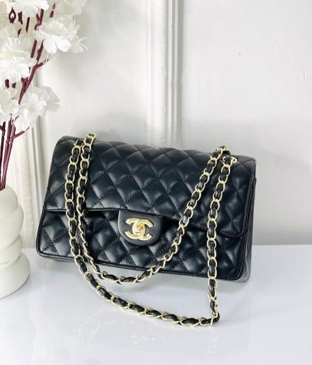 תיק יוקרתי בעיצוב מרשים ונוחות מושלמת