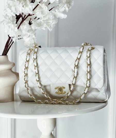 תיק יוקרתי בעיצוב מרשים ונוחות מושלמת